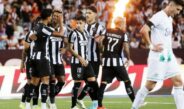 Botafogo goleia e entra no G4 do Brasileirão