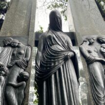 Cemitério São Paulo sedia visita mediada por obras de arte e esculturas