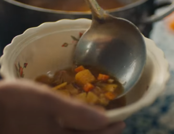 Empresa lança sopa vegana projetada por IA sabor tartaruga