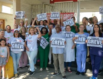 Em greve, servidores de hospitais federais promovem ato no Rio