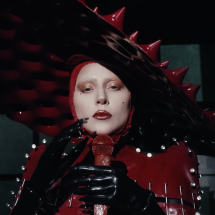 Lady Gaga diz que não se considera uma artista drag: “Não faço isso“