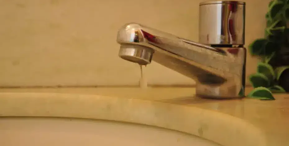Falha em poço reduz abastecimento de água em três loteamentos de Parnamirim