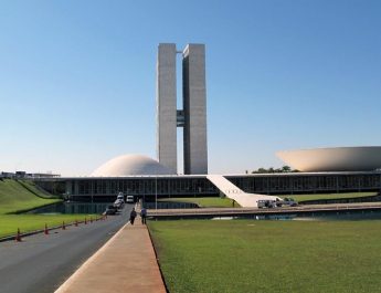 Câmara dos Deputados derruba decreto que aumenta IOF