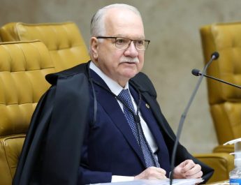 Fachin chama moderação de conteúdo de ‘péssima’ e defende Marco Civil