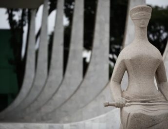 Decisão final sobre regulação das plataformas digitais fica para dia 25