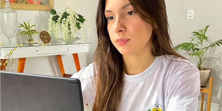 Finalistas do Seduckathon iniciam curso intensivo de inglês para intercâmbio