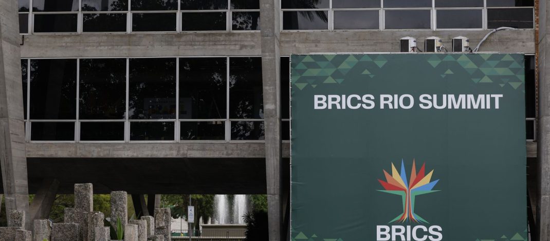 Sanções unilaterais prejudicam direitos humanos, dizem Brics