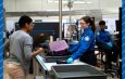 TSA pode deixar de retirar sapatos em aeroportos