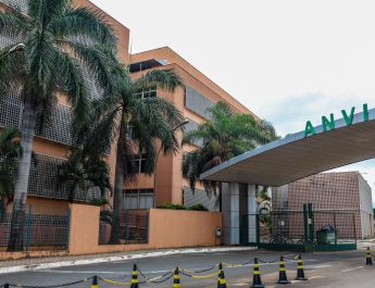 Anvisa determina recolhimento de lotes de antibióticos