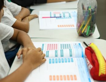 Programa de bolsas vai incentivar formação para a educação básica