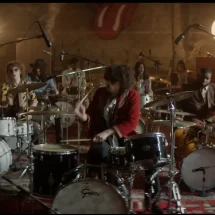 Banda que desafia a Ciência emplaca um novo hit número 1 após 65 anos