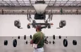Artista “explode” Fusca em exposição no MASP