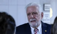 Jaques Wagner deixa liderança após buscas no caso Master