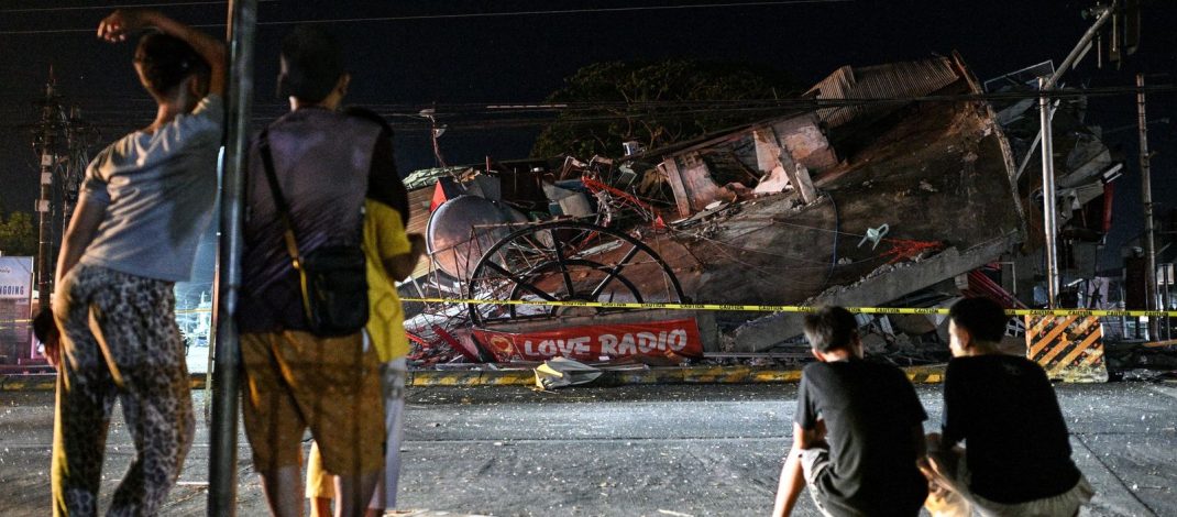Terremoto de magnitude 7,8 atinge sul das Filipinas