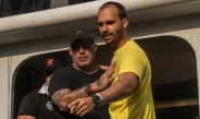 Fetiche? Eduardo Bolsonaro usa foto de Alexandre Frota para atacar Michelle