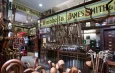 A loja de Londres que há quase 200 anos vende guarda-chuvas