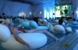 Cinema na piscina: festival gratuito exibe Tubarão e Procurando Nemo em São Paulo