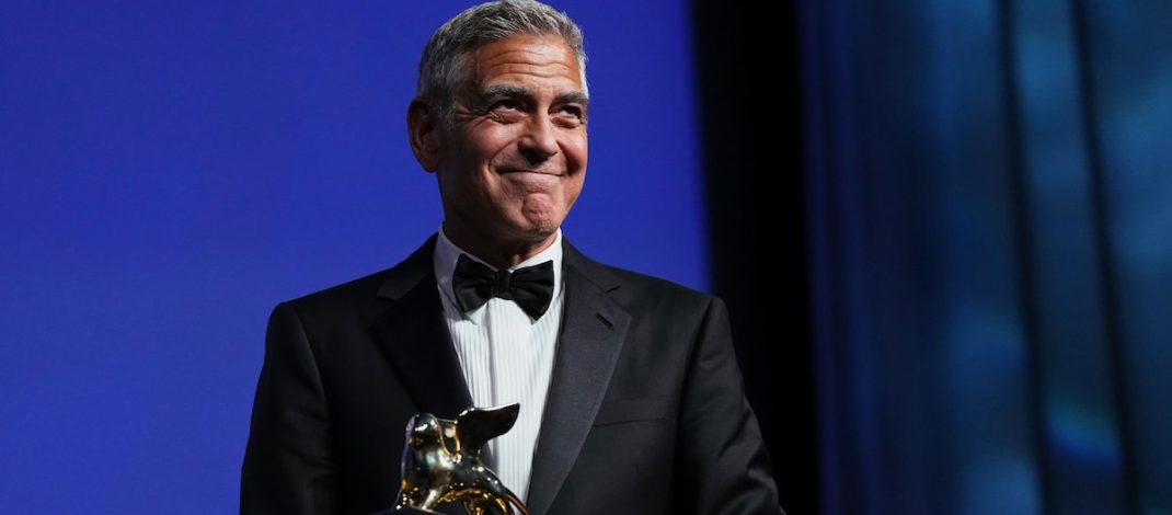 Clooney critica Trump e fala em “caquistocracia” nos EUA