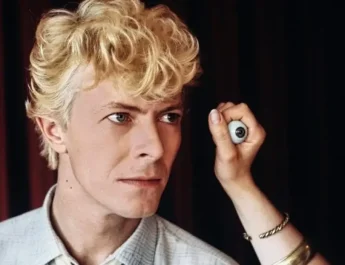 Exposição de David Bowie em Veneza reúne fotos inéditas