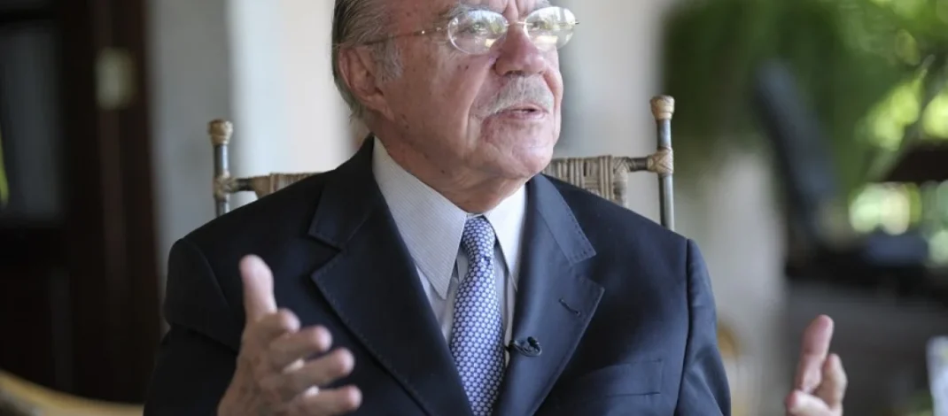 José Sarney é internado com pneumonia em São Luís