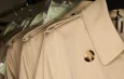 Londres: V&A celebra 170 anos da Burberry com exposição dedicada ao trench coat