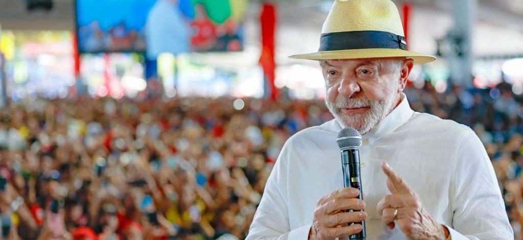 Lula anuncia que vai decidir futuro das bets durante entrevista ao SBT