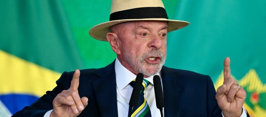 Lula sobe o tom contra Flávio e Eduardo Bolsonaro: “De noite vai ficar de quatro para os EUA”