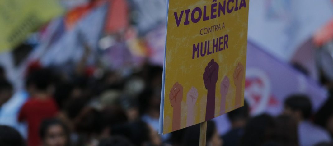Plataformas vão informar canais de denúncia de violência contra mulher