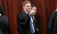 Por que a paixão por André Mendonça numa hora dessas