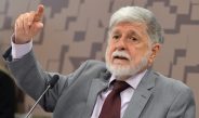 Amorim vê “cerco ao Brasil” em aliança de Trump que Flávio Bolsonaro promete integrar