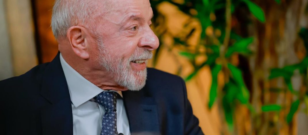Lula diz que vai entregar amanhã ao TSE pedido de abertura de sigilo