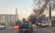 Moradores do bairro Santa Amélia protestam por falta de água em Maceió; BRK confirma rompimento