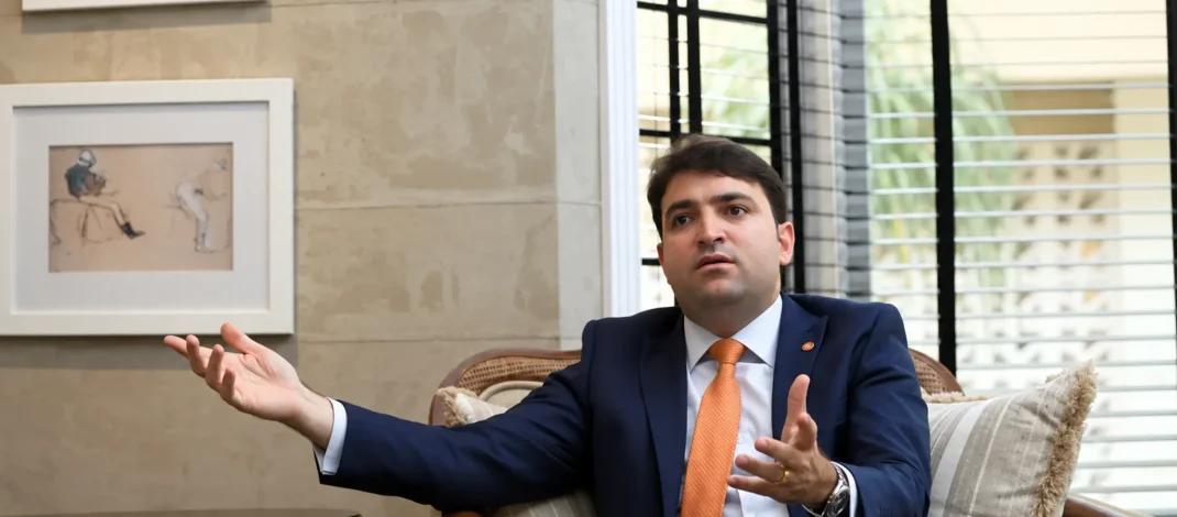 PF apura se amigo de Flávio repassou US$ 180 mil a investigado na Abin Paralela