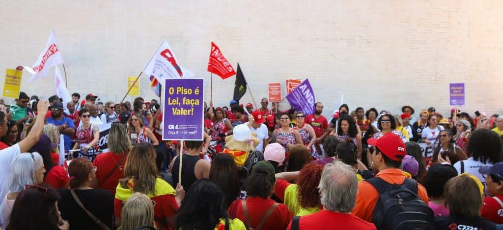 Quem investiu mais na educação: Lula ou Bolsonaro?