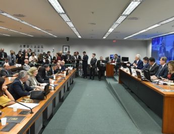 Enquanto Senado trava PEC da Segurança, serviços das milícias invadem Fortaleza