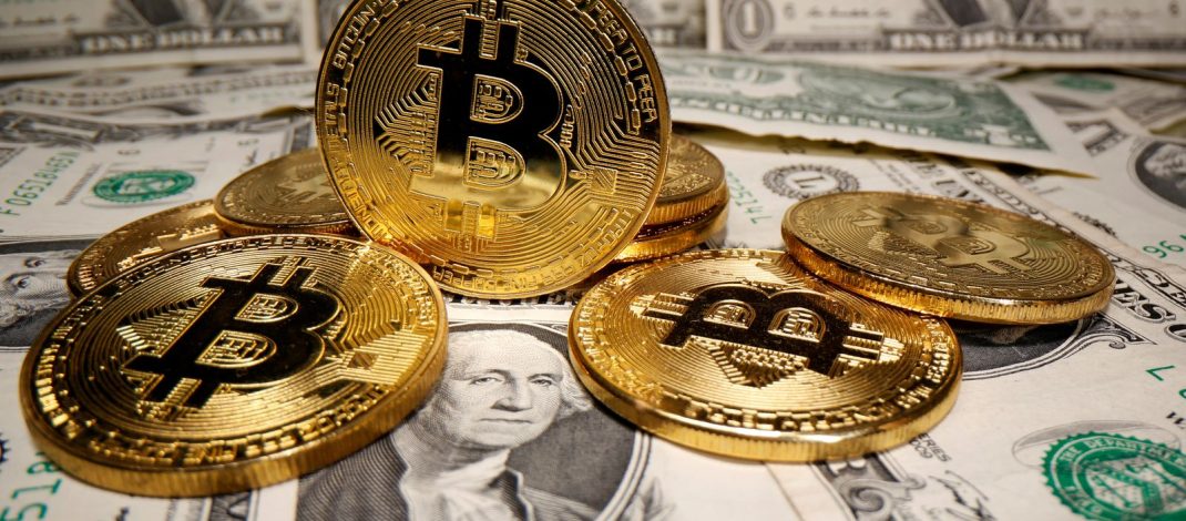 Site oferece criptomoedas por posts de apoio a Flávio Bolsonaro