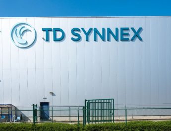 TD SYNNEX mira expansão em automação e tecnologia operacional com aquisição da BlueStar